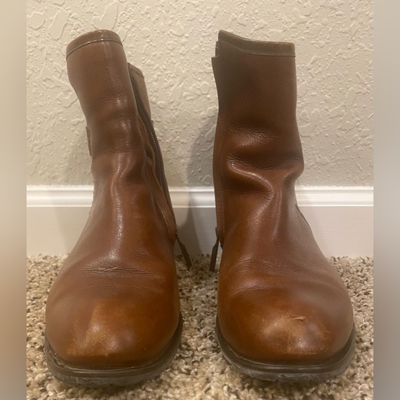 Franco Cuadro Booties - Picture 2 of 9